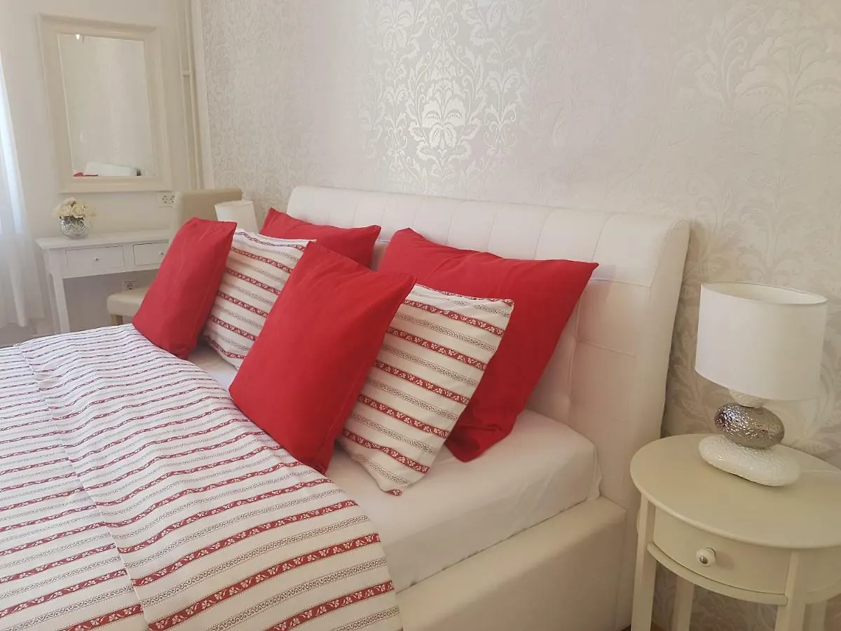 אופטיה Apartment Nena With Private Free Parking